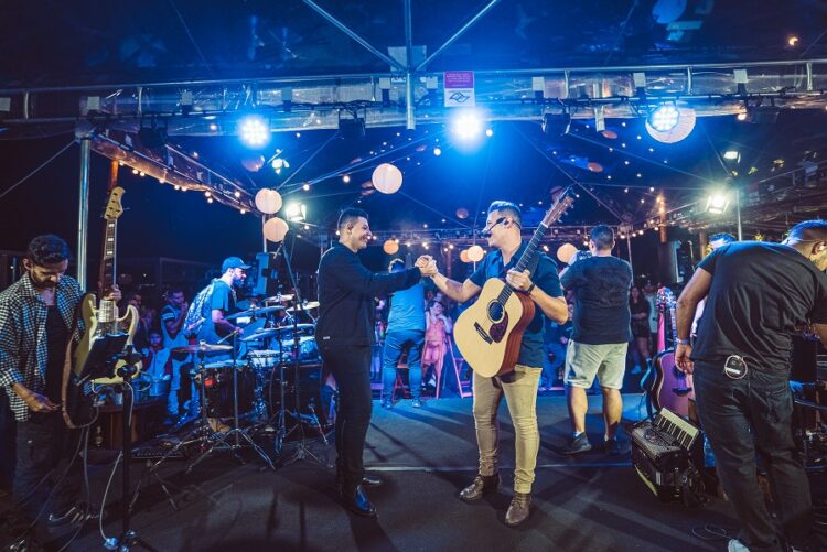 Felipe & Thiago lançam o single “Golpe Emocional”, faixa que integra o primeiro DVD da dupla sertaneja