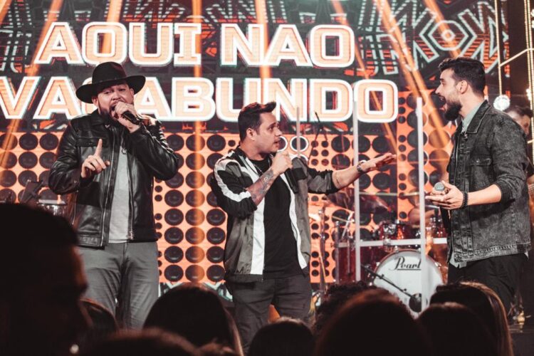 Luiz Henrique e Léo estreiam projeto ao vivo com o hit “Aqui Não, Vagabundo”, feat com Paulo Pires