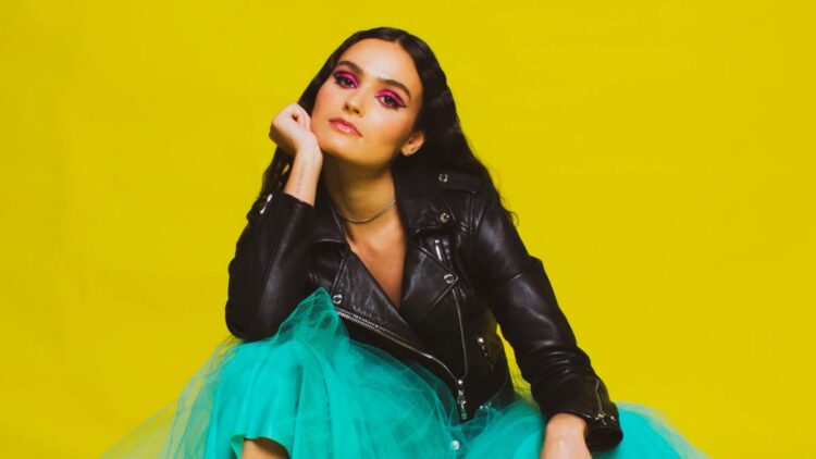 “Tá Tudo Bem”: Bia Gullo lança novo single