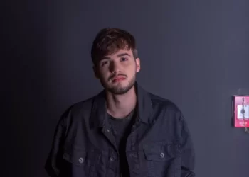 Gui Armelin se destaca com letras românticas, animadas que relatam a vida amorosa