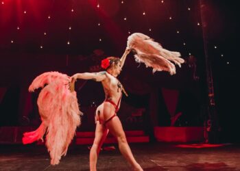 Noites Burlescas invade o Teatro Rival Refit em 27 de julho