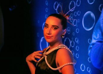 Manola lança videoclipe de “Sexta-feira”, gravado em Nova York