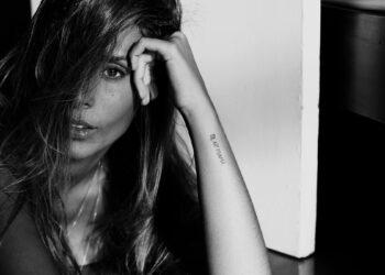  Amanda Coronha lança “Tara”, single que integra seu próximo álbum