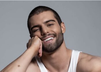 ZEK aposta no R&B em seu novo single, “Só Tem Eu”