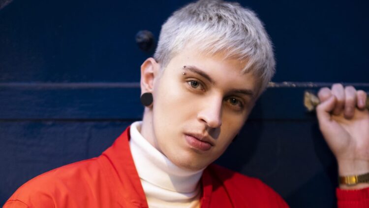 Veni lança “Se Quiser Eu Quero”, seu primeiro single pela Alma Music