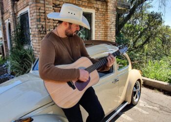 Cantor e compositor Fernando Pereira lança seu primeiro single da carreira autoral, “Fusca 76”
