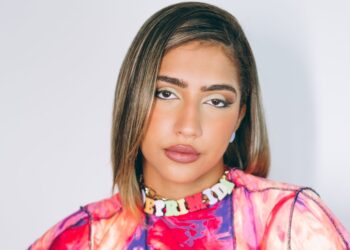 Julia Joia fala sobre ansiedade e depressão em novo single “Deprimida”