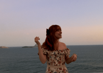 Lulu Silvério  traz uma estética de pop leve guiada por uma voz serena e calma, na faixa ‘Primeiro Lugar’