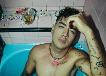 Saak, o Okane de Rebelde Netflix, lança música em português