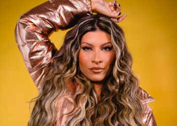 Com leveza, positividade e poder pessoal, Ghabi lança o single “Honey”