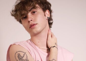 Lucas Andrade realiza show em SP neste sábado