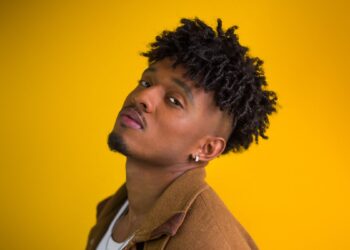 Dogge lança “Como É Que Faz”, single inspirado em uma história real