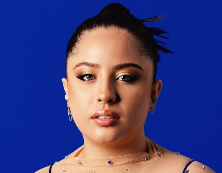 Mari Fernandez lança “bundle” com faixas inéditas