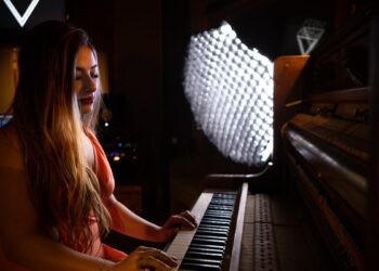 Suh Maya comemora lançamento nesta sexta-feira