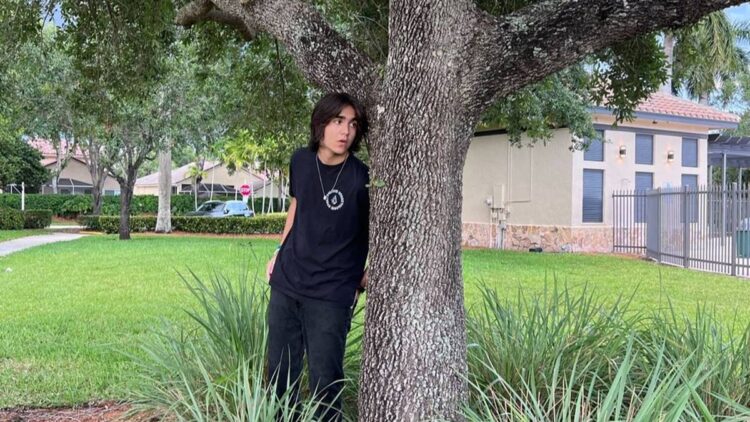 Yosh# lança “Fight Against the Distance” nesta sexta