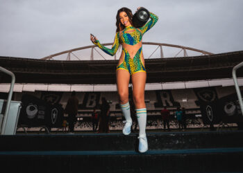 Em clima de copa do mundo, Tília lança o single “Camisa 10”