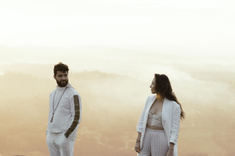 Luiza Lapa e Piettro se unem em novo single