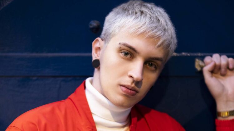 Veni fala sobre esperança e sonhos em seu novo single, “Continuar”