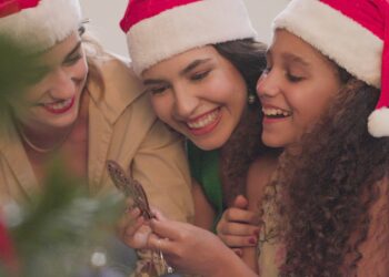 Linha Produções lança série natalina “Mães & Filha – O Pedido de Natal”