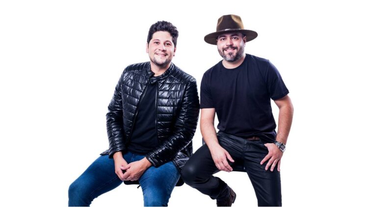 Já é hit! Rapha & Leo lançam “Velha Vida Nova”