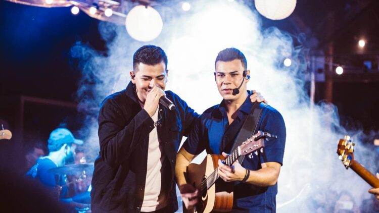 Dupla Felipe & Thiago fecha 2022 com lançamento do EP “É Só o Começo – Vol. 02”