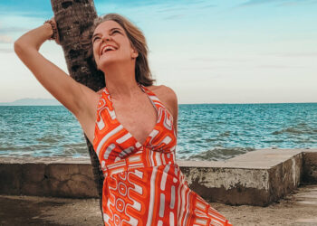 Liza K conta o amor na fase inicial de um relacionamento na inédita “É Seu”