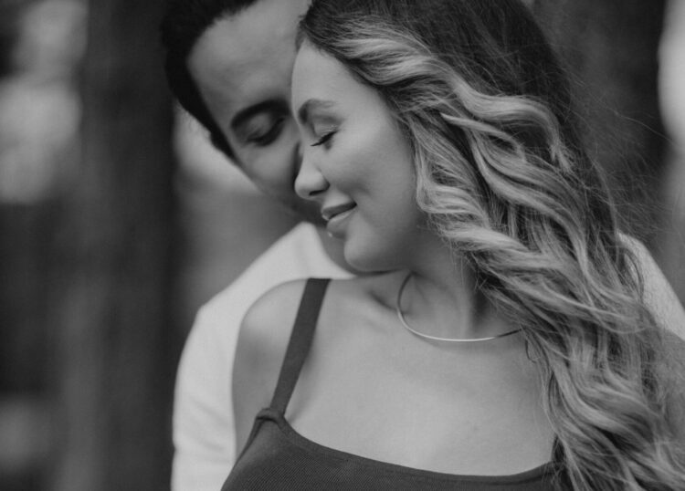 “Amor compartilhado”: Duo MAR ABERTO anuncia gravidez com nova música