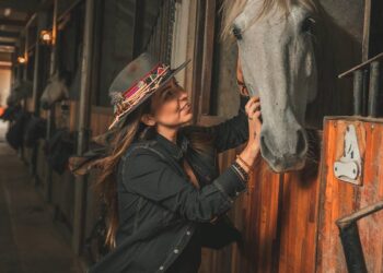 Nayra Days lança o single “Rompendo Barreiras”
