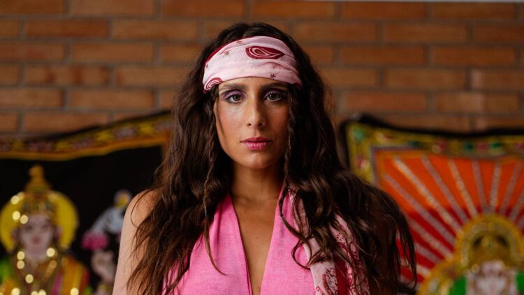 Amanda Coronha faz show gratuito na 2ª edição do Festival “Verão Mais Elas” neste sábado