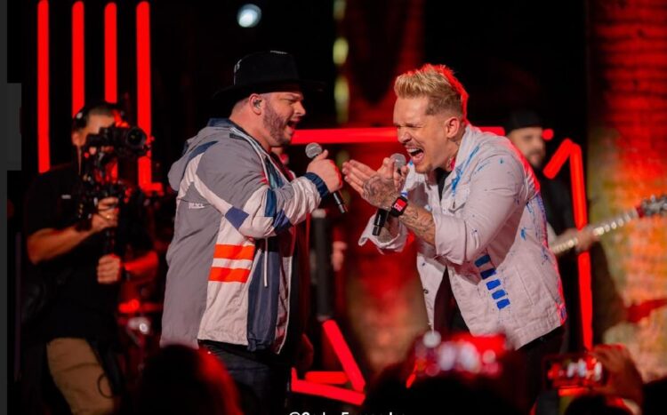 Felipe & Rodrigo lançam clipe de “Chorando sem Ver”