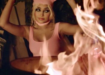 ‘É um clipe bem diferente do que eu já gravei’: Flay lança o clipe da faixa ‘Fria’