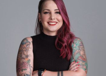 Em um mundo masculino, Raquel Boletti é a mulher do controle de acesso nos maiores eventos de São Paulo e do país