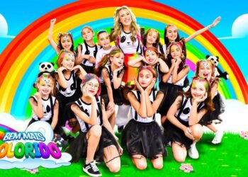 Natasha Panda comenta sobre o clipe de “Bem Mais Colorido”: “Queria passar para o meu público: muita alegria, cores e dança”