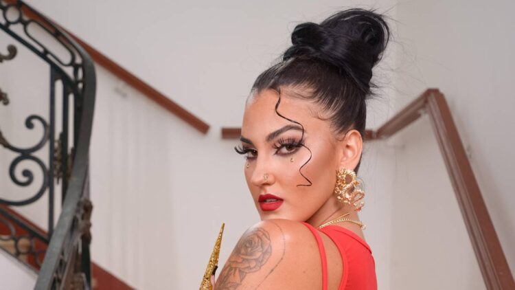 Bea Issler traz divas latinas em novo single