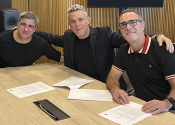 Alejandro Sanz assina com a Sony Music Entertainment