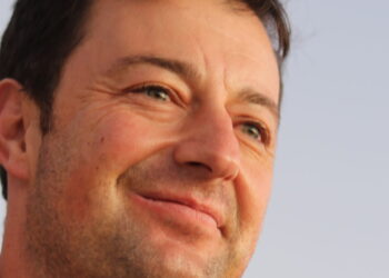 Lorenzo convida alter ego Zé Guela para lançamento único e exclusivo nos apps de música