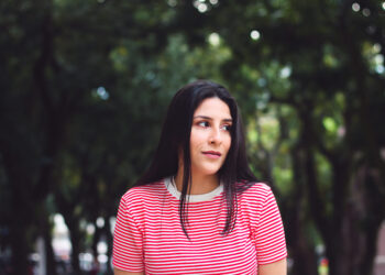 Bia Bergman lança novo single ‘Tudo Mudou’ com fortes referências do pop rock