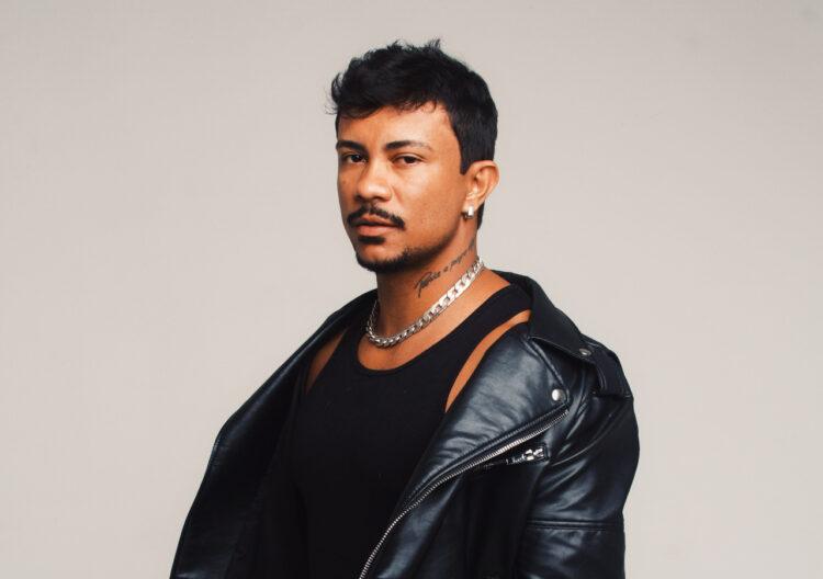 Xamã lança nova versão do sucesso “Deixe-me Ir”
