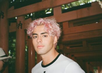 Gravado no Japão, Lucas Pretti divulga clipe do single “Mais Um Drama”