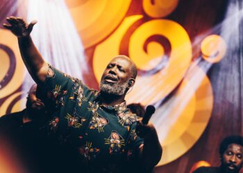 Rede Quintal do Espeto Interlagos é inaugurada com show de Péricles