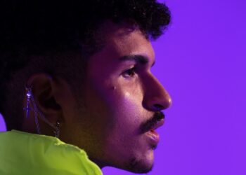 DeLuca comenta o feedback do público para “VACILOU”: “Está sendo muito especial”