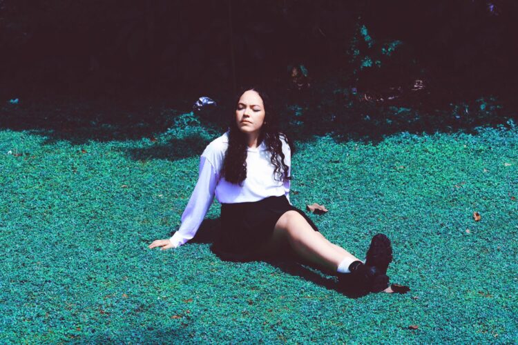 Fernanda Hofmann revela expectativas para o lançamento de seu novo single “Douro”: 