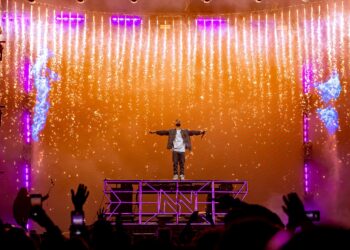 Baile do Dennis agita Vale do Anhangabaú em festa histórica que celebrou os 10 anos da label