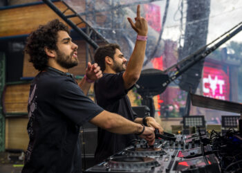 Cat Dealers comemora participação no Tomorrowland Bélgica