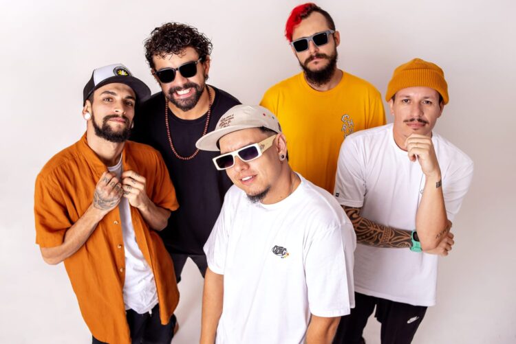 Proporcionando uma vibe surf music, conheça a banda de reggae e rock, KAUZE