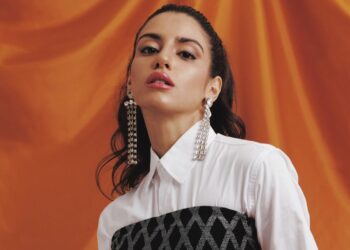 Isabela Souza embarca em nova aventura musical em “Uma Garota Comum”