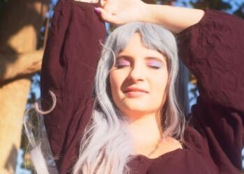 Clara Levy lança “Toque e Flow ;)”, seu novo single