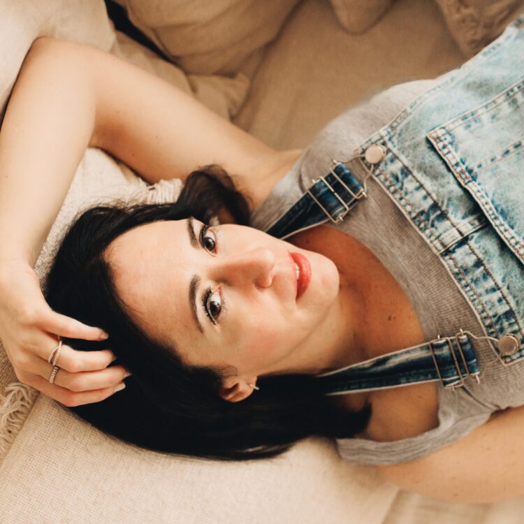 Cynthia Silveira lança “So Safe”