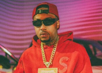 Rapper brasileiro Orochi anuncia lançamento de seu novo álbum “Vida Cara” e de e-commerce com produtos exclusivos