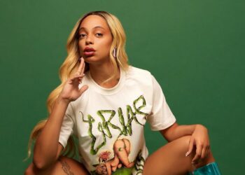 Urias lança merch do álbum Her Mind – Blossom Edition